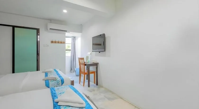 OYO 89874 Gs Golden Star Hotel