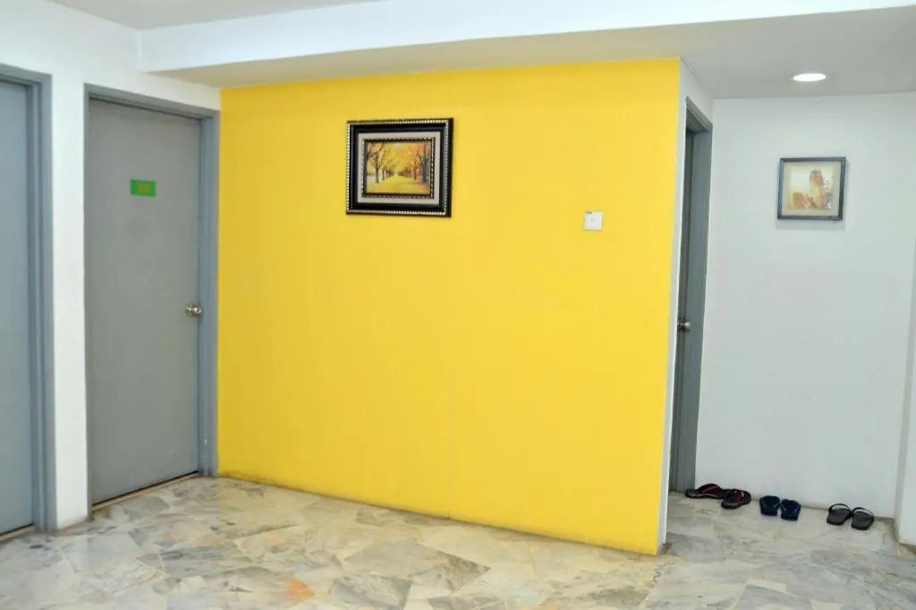 OYO 89874 Gs Golden Star Hotel