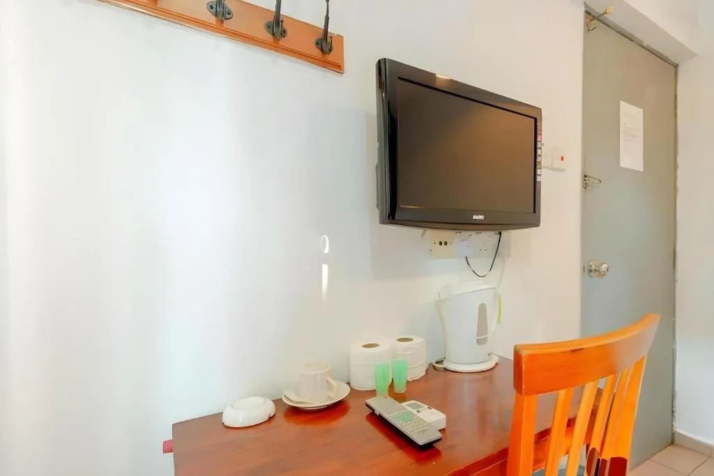 OYO 89874 Gs Golden Star Hotel