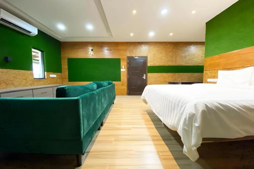 Bed in OYO 90262 Kota Kinabalu Homestay, Villa & Suite Boutique