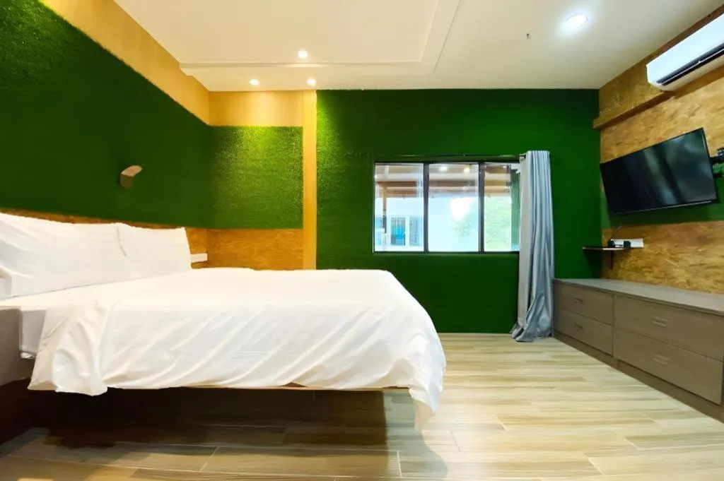 Bed in OYO 90262 Kota Kinabalu Homestay, Villa & Suite Boutique