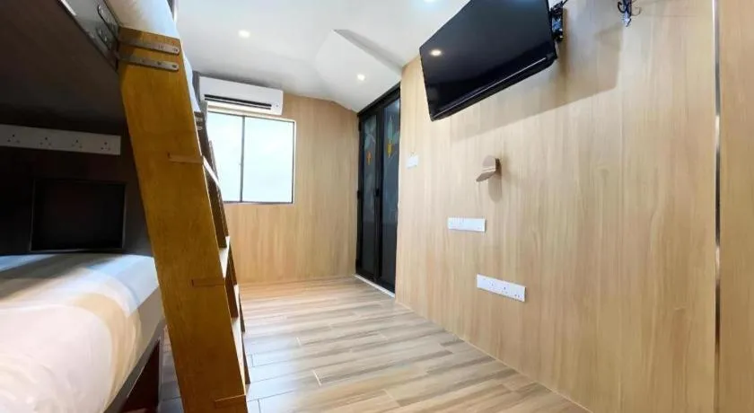 Bed in OYO 90262 Kota Kinabalu Homestay, Villa & Suite Boutique