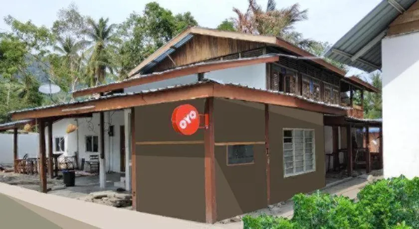 OYO 90176 D'cruz Sunrise Villa