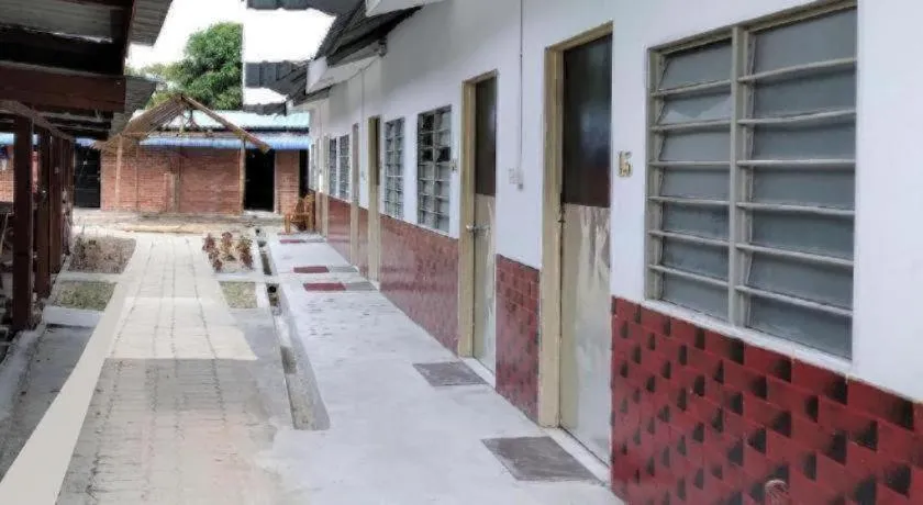 OYO 90176 D'cruz Sunrise Villa