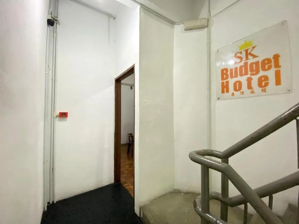 SPOT ON 90293 SK Budget Hotel