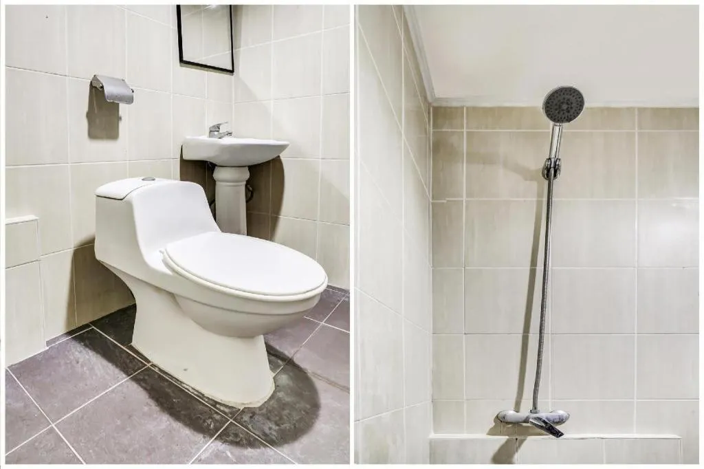 OYO 90376 Centre Point Hotel