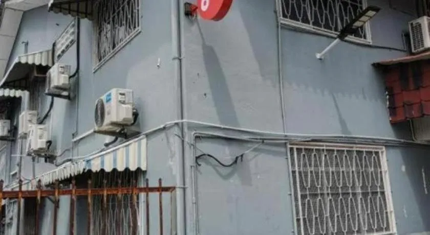 OYO 90623 Thank Q Inn 3