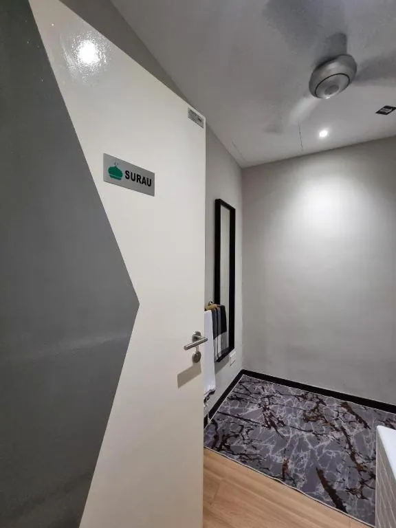 Laman Green Hotel @ Seksyen 7 Shah Alam near UiTM, i-City, Hospital