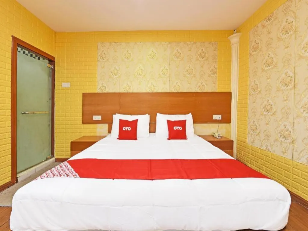 Bed in Capital O 90661 Luxor Empire Hotel