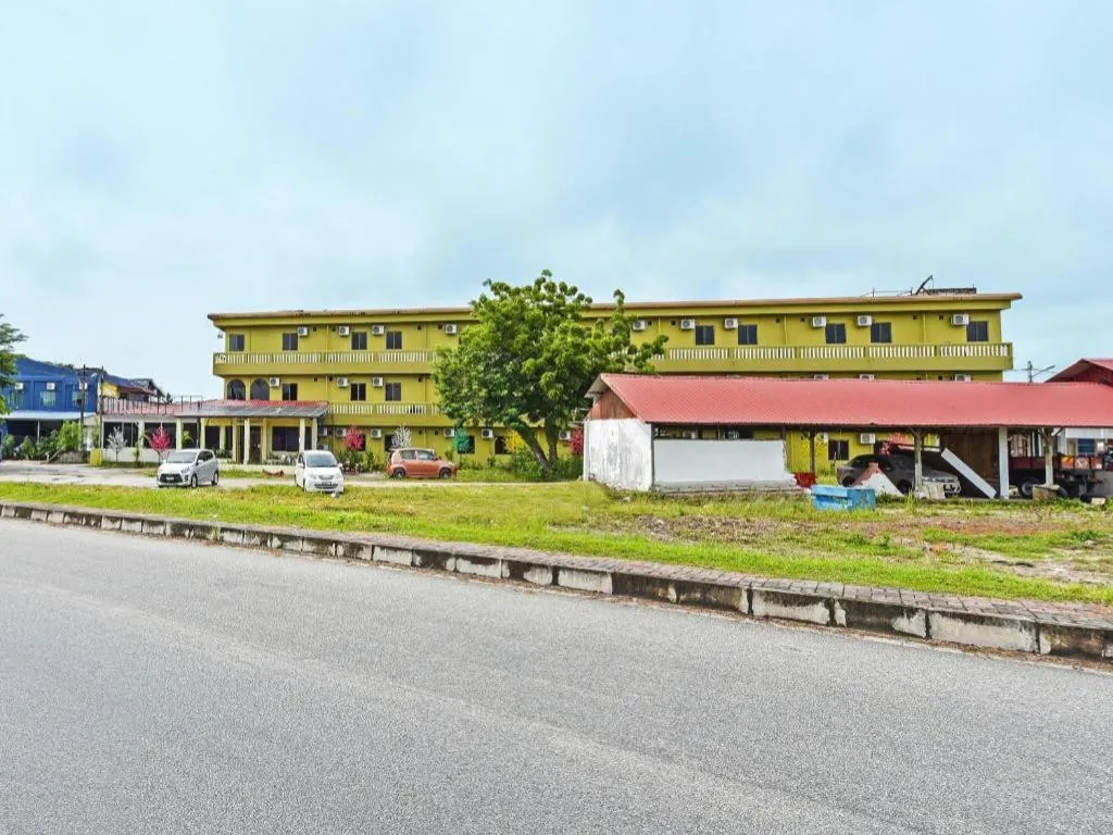 Capital O 90661 Luxor Empire Hotel