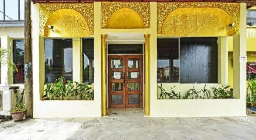 Capital O 90661 Luxor Empire Hotel