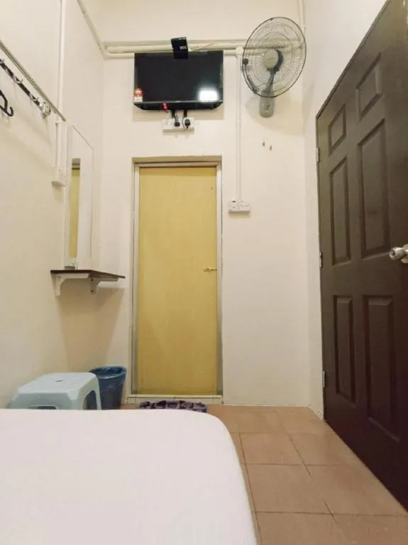 Bed in The Hotel Tudor Inn