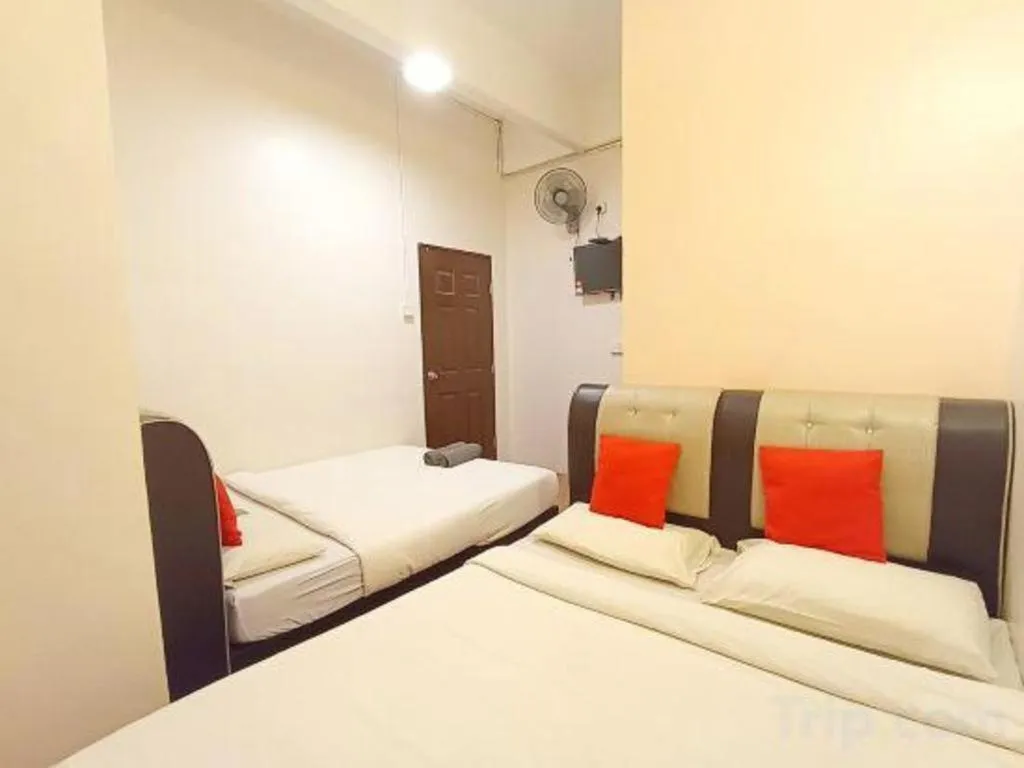 Bed in The Hotel Tudor Inn