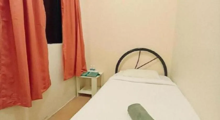 Bed in The Hotel Tudor Inn