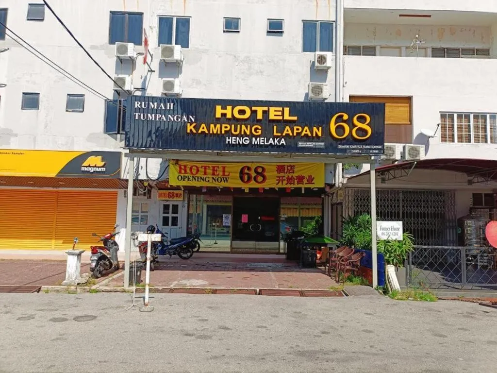 OYO 90893 Hotel 68 Kampung Lapan