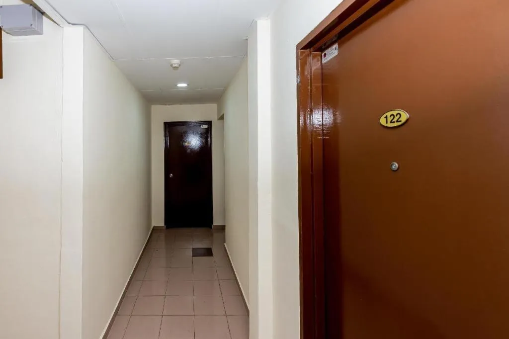 OYO 90893 Hotel 68 Kampung Lapan