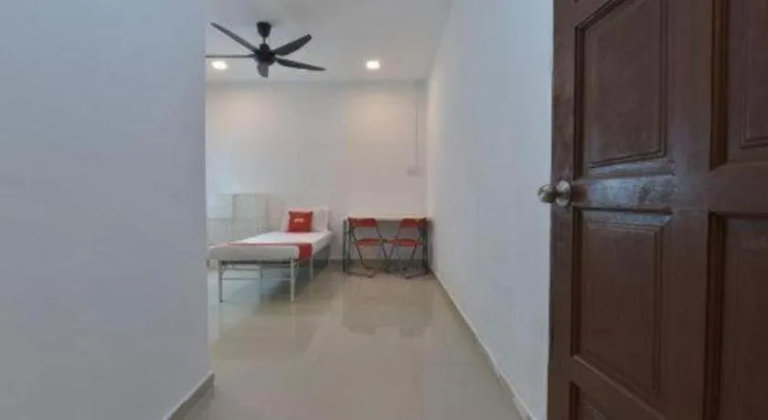 OYO 90889 Narasindo Cottage