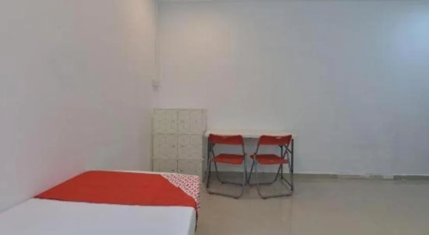 Bed in OYO 90889 Narasindo Cottage