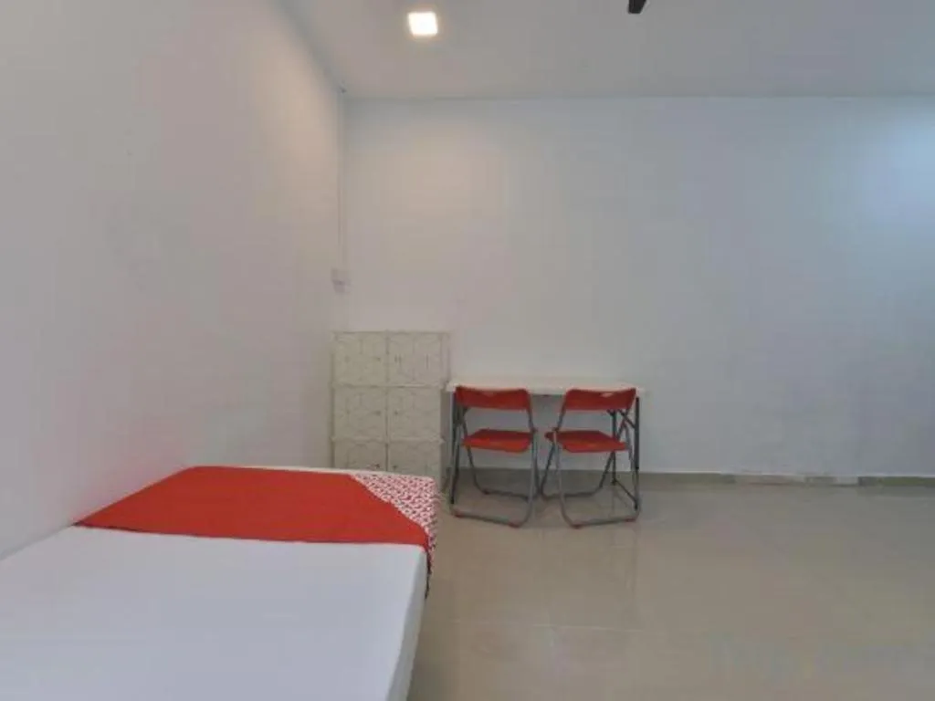 Bed in OYO 90889 Narasindo Cottage