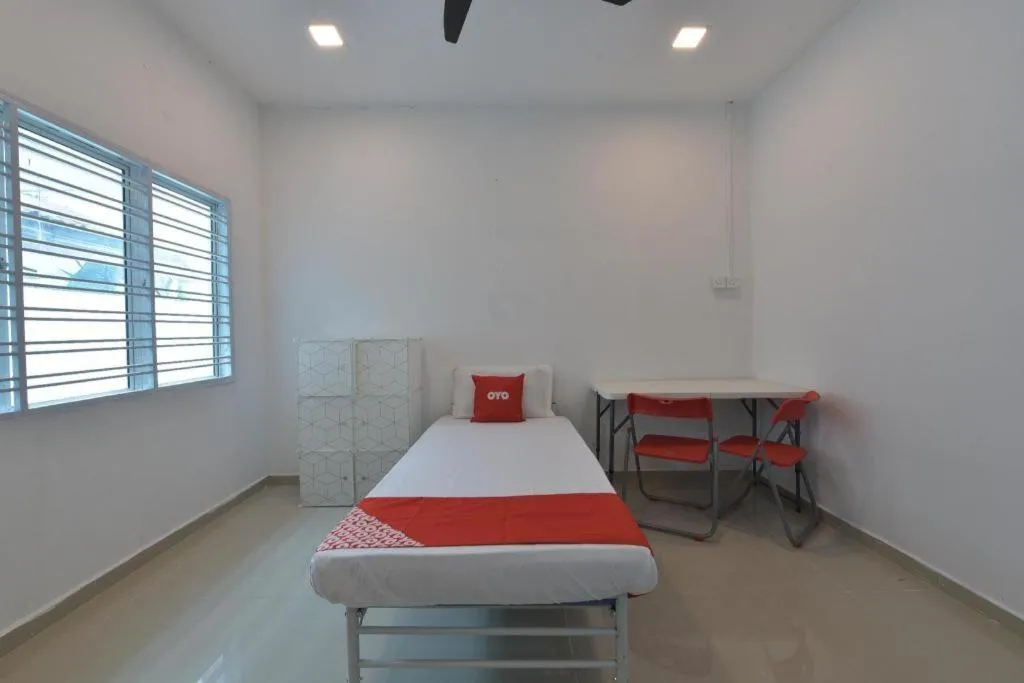 OYO 90889 Narasindo Cottage