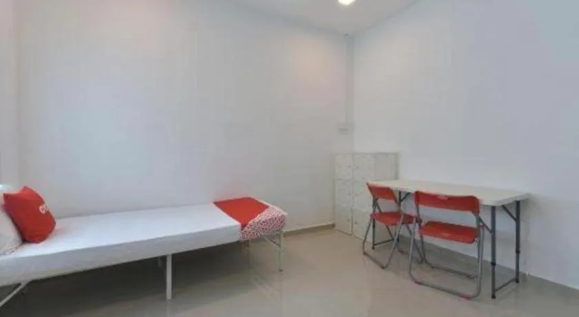 Bed in OYO 90889 Narasindo Cottage