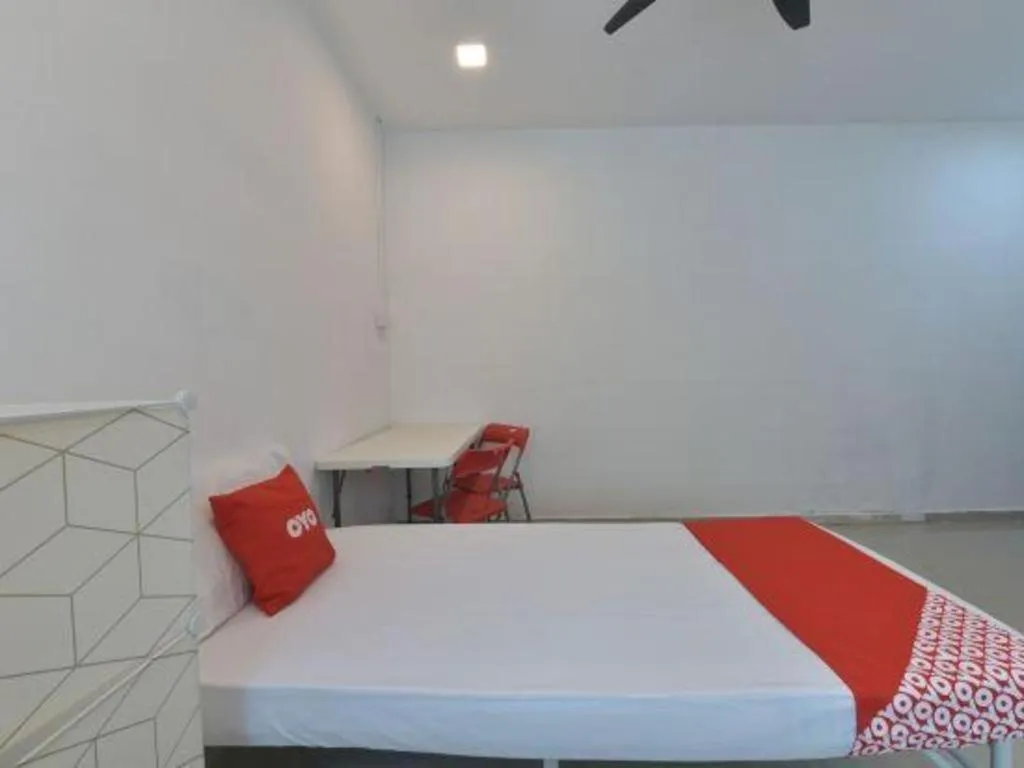 Bed in OYO 90889 Narasindo Cottage