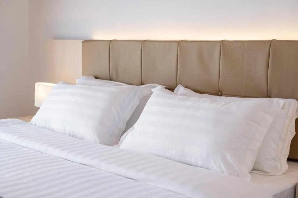 Bed in Sand Bay Resort Semporna