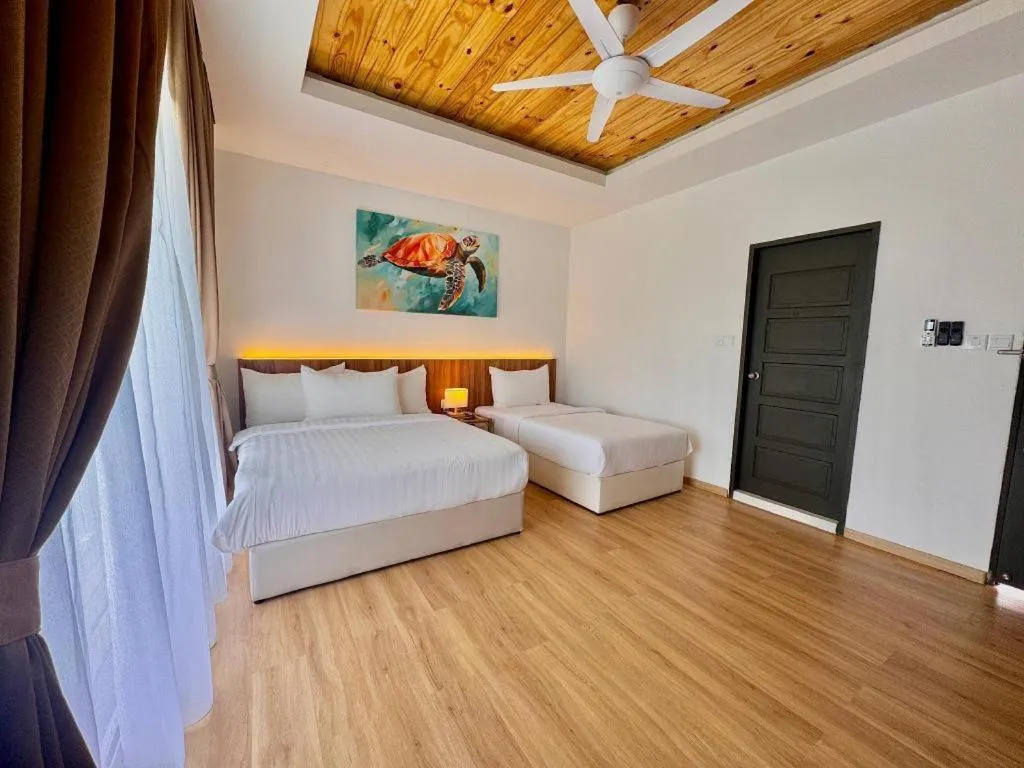 Bed in Sand Bay Resort Semporna