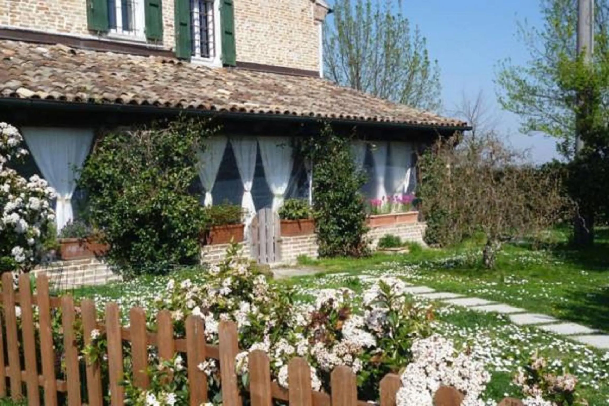 Facade/entrance in B&B Abracadabra