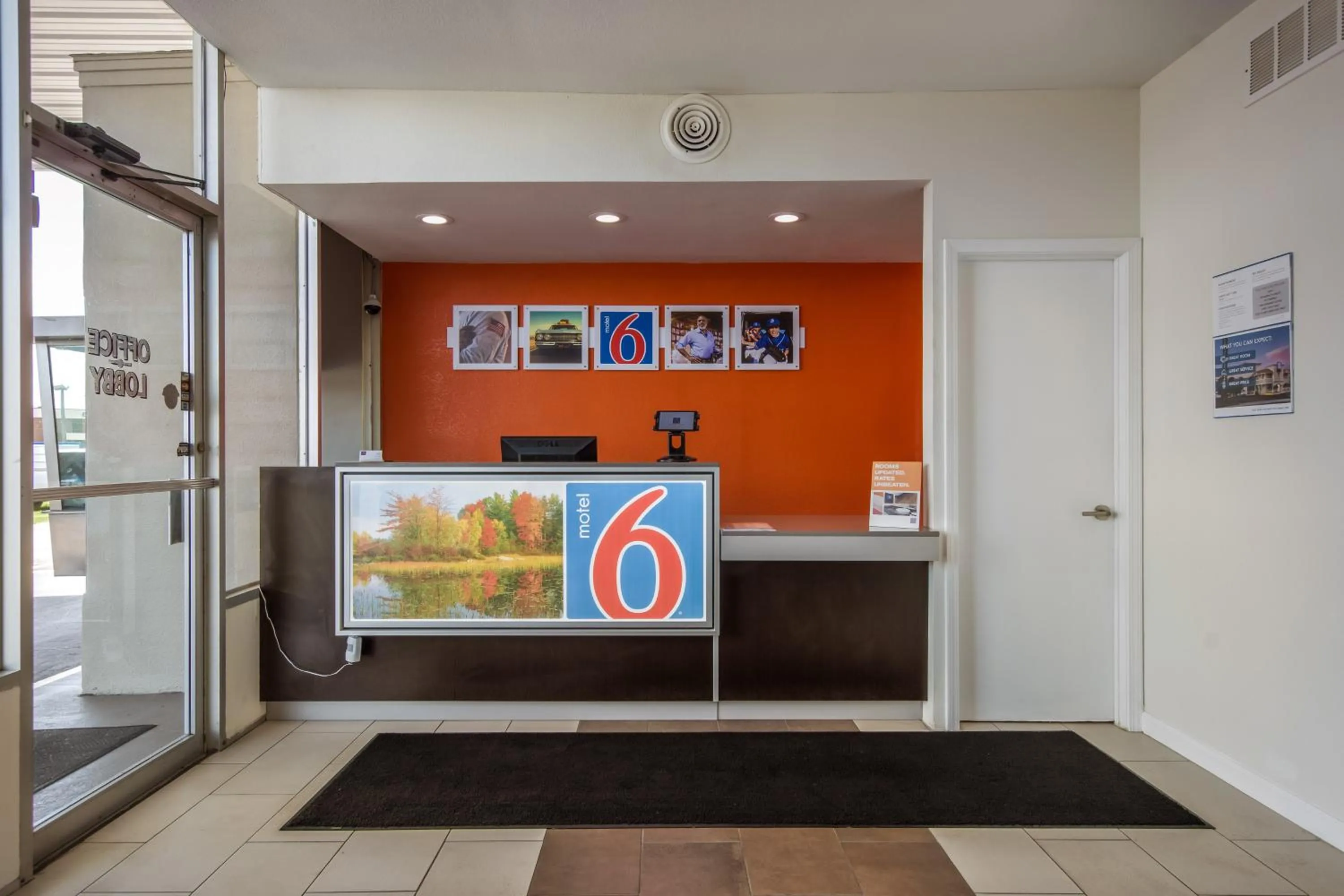 Lobby or reception in Motel 6-Van Buren, AR I- 40
