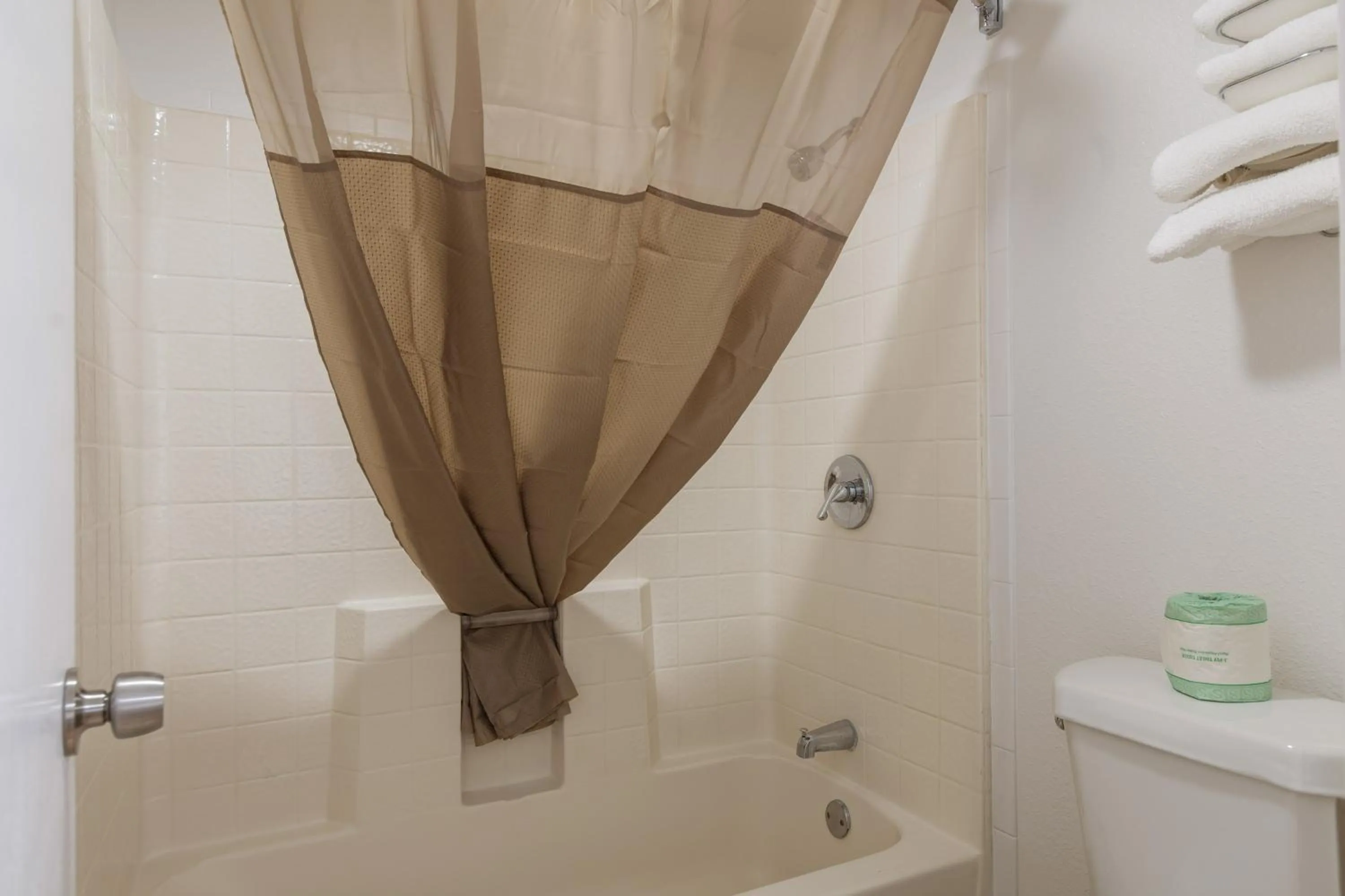 Bathroom in Motel 6-Van Buren, AR I- 40