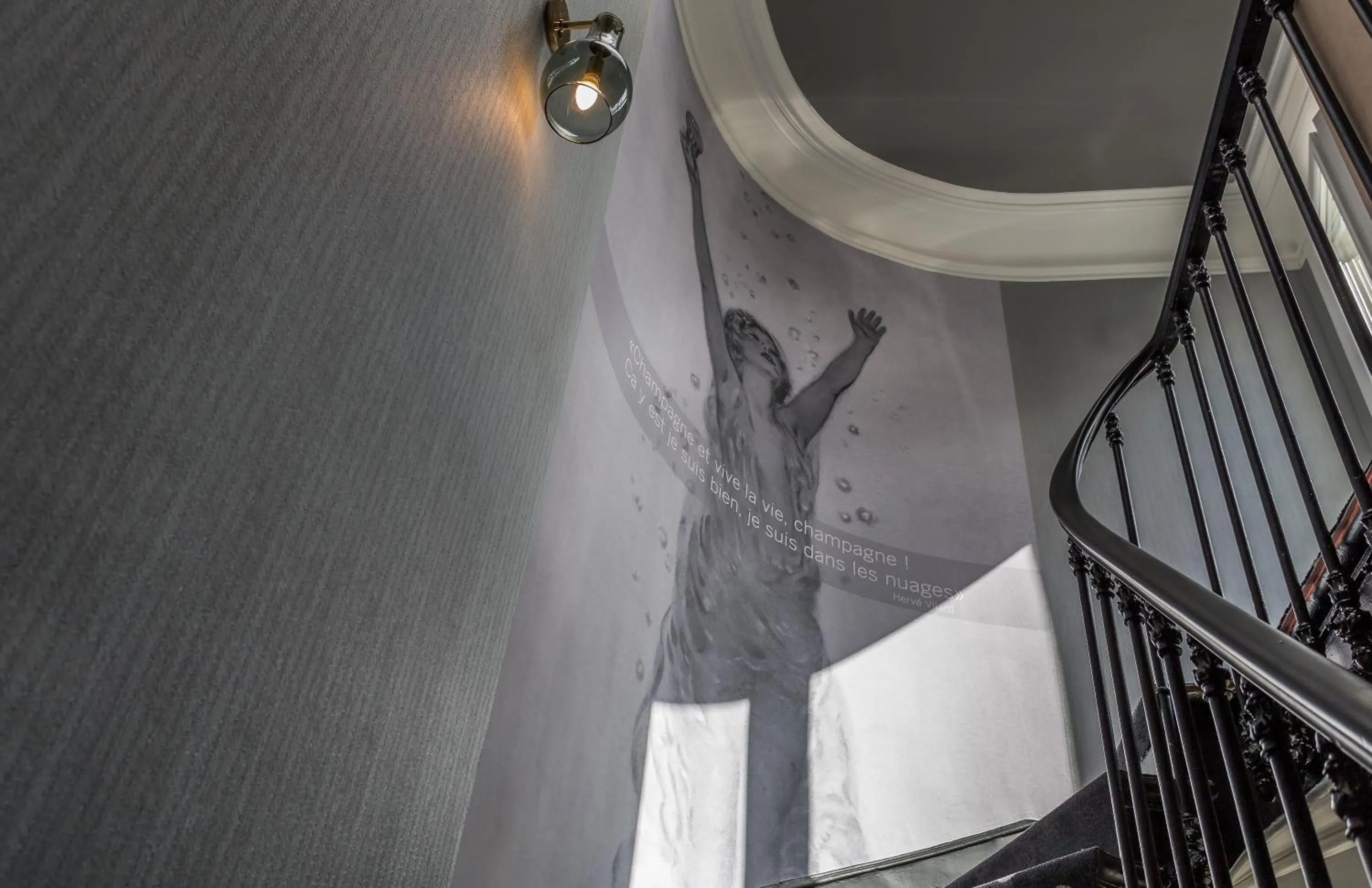 Decorative detail in Hotel Les Bulles De Paris