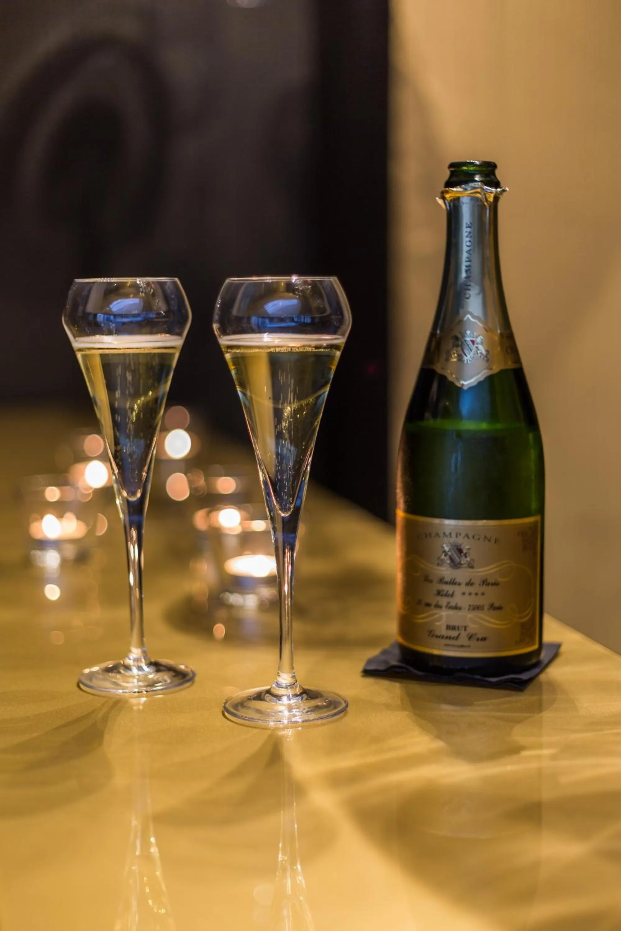Alcoholic drinks in Hotel Les Bulles De Paris