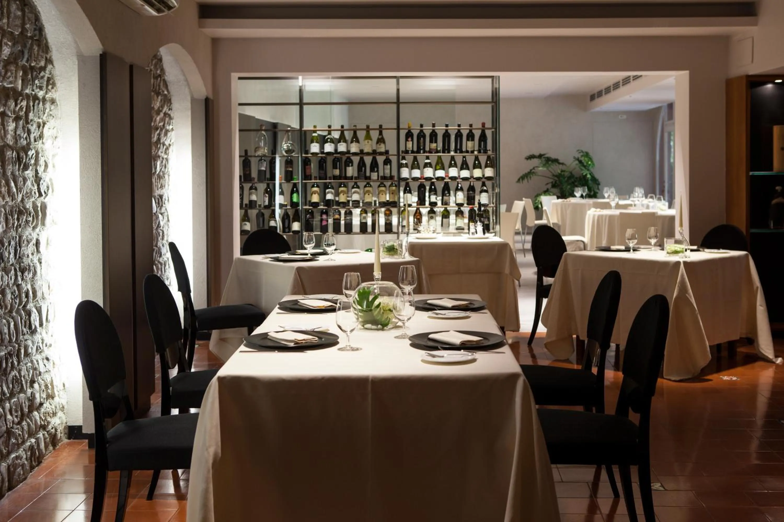 Restaurant/places to eat in Hotel La Primula
