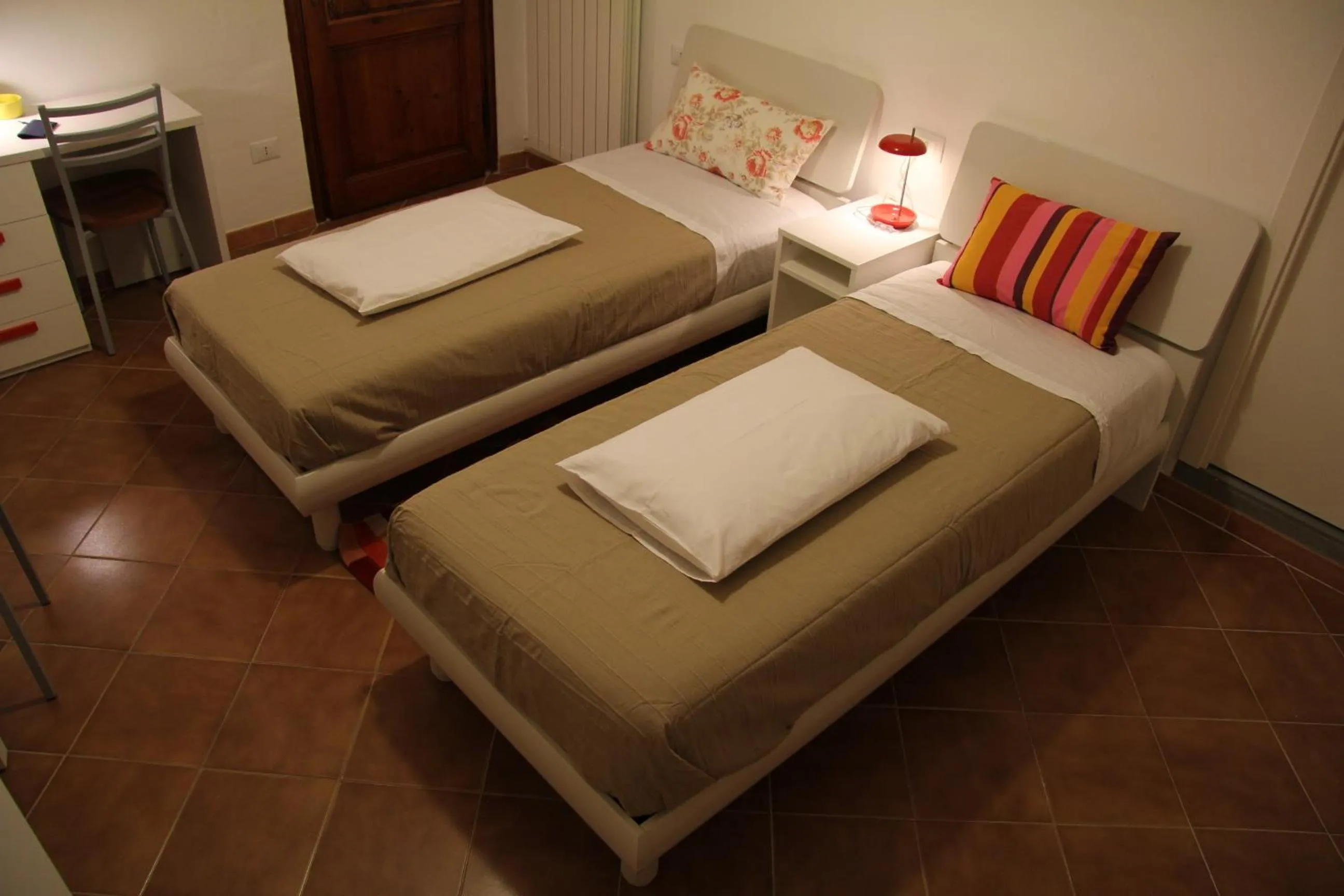 Twin Room in Burchiello b&b