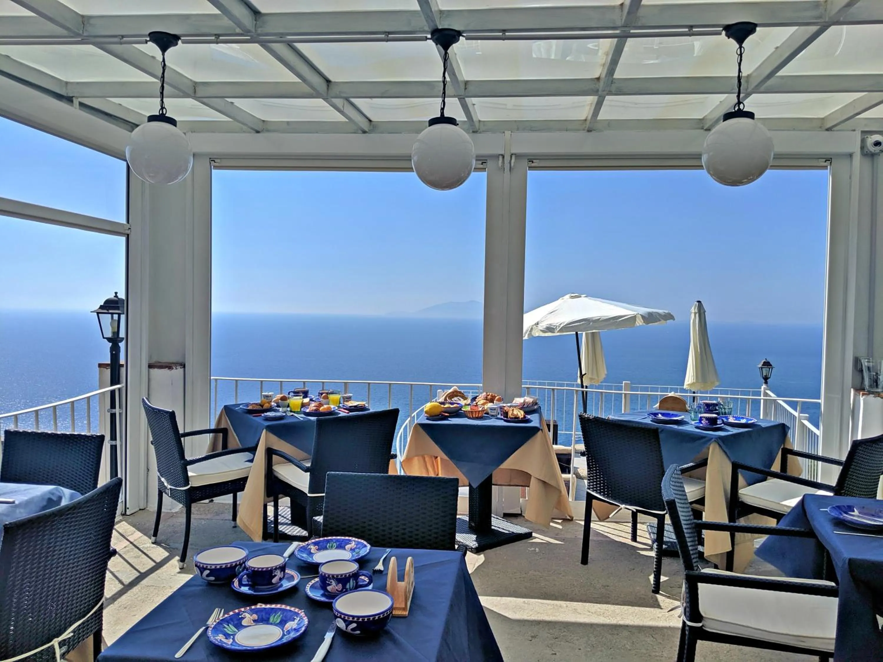 Restaurant/places to eat in B&B Il Paradiso di Capri