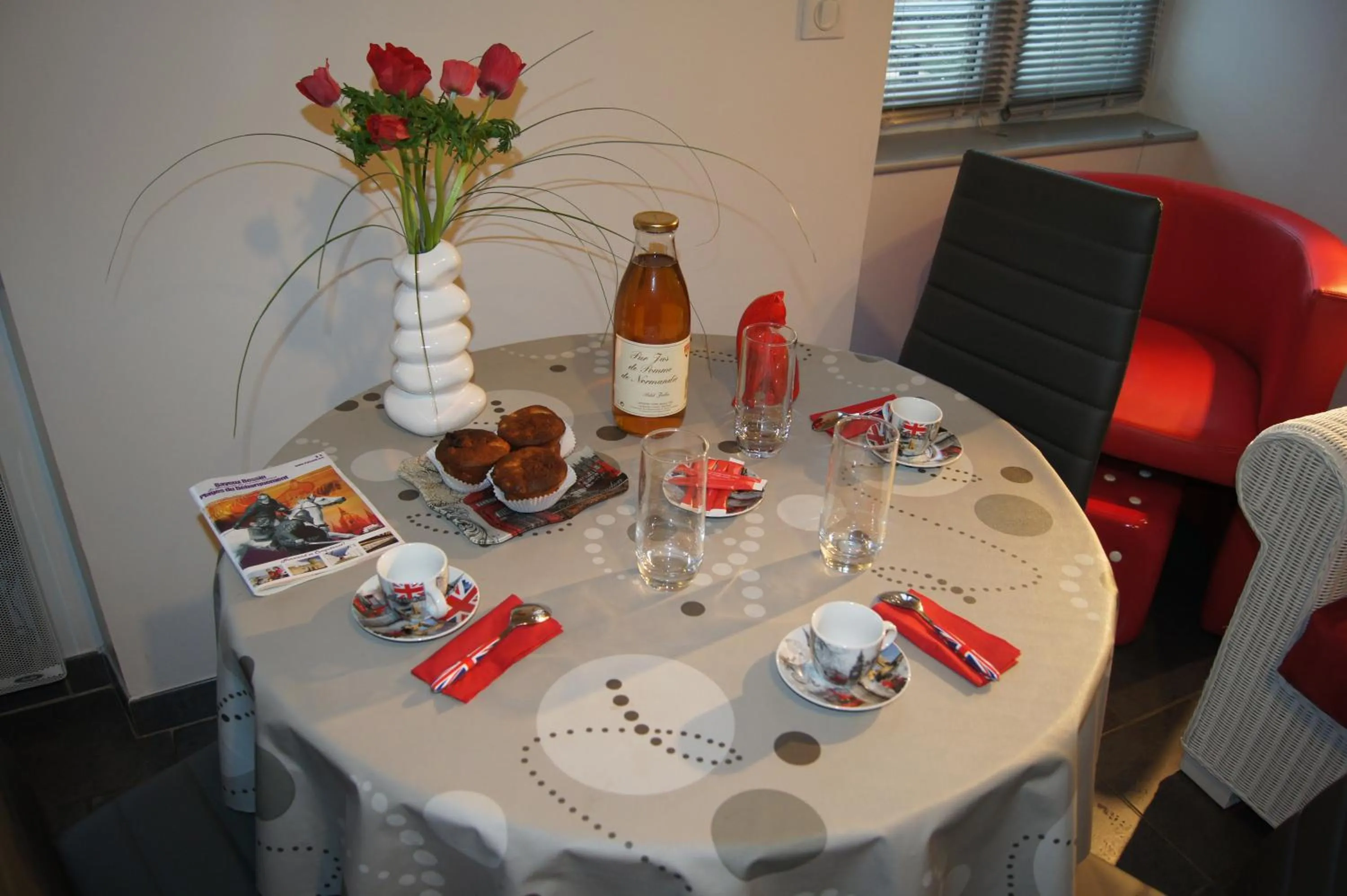 Dining area in La Citadine