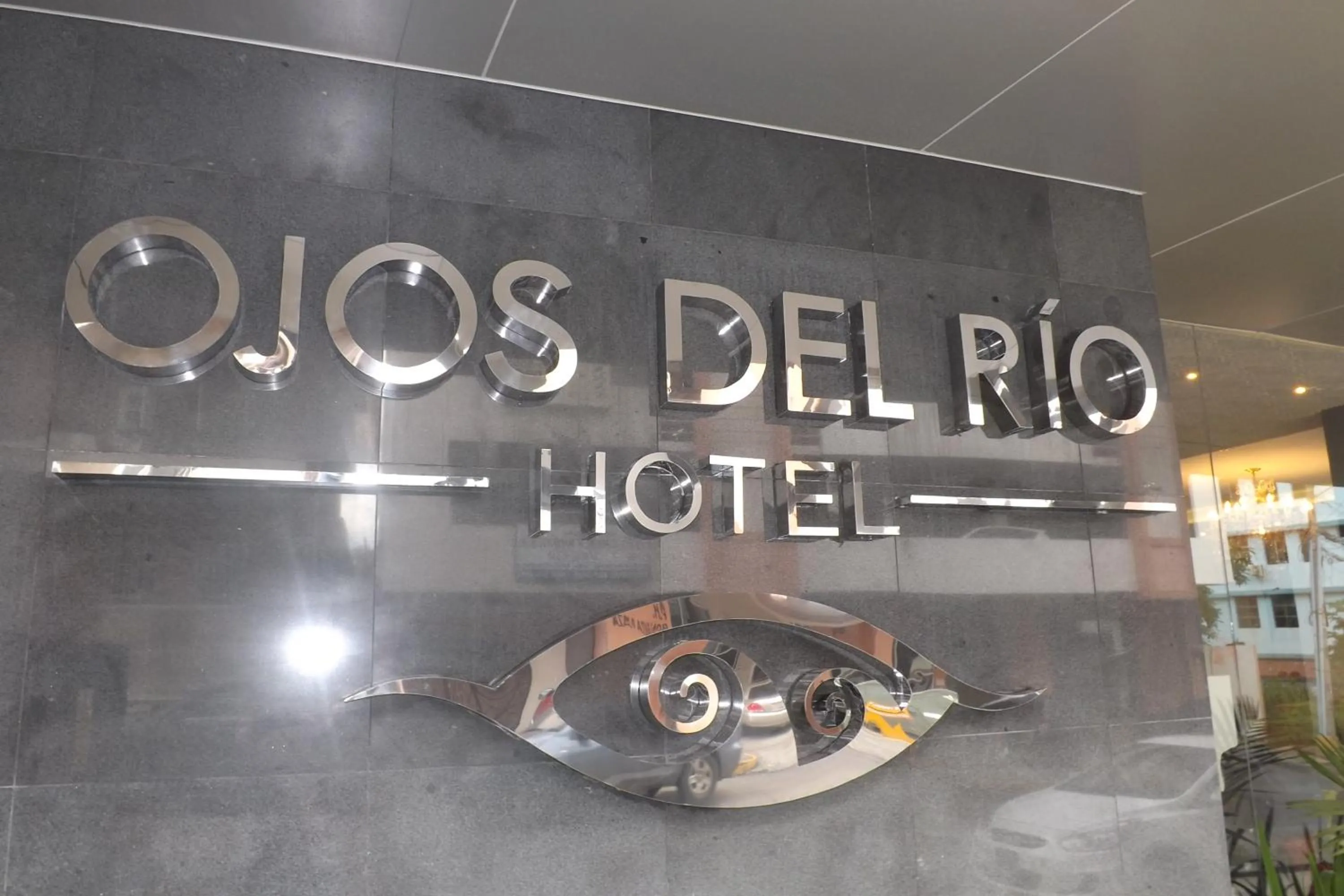 Property building in Hotel Ojos Del Rio