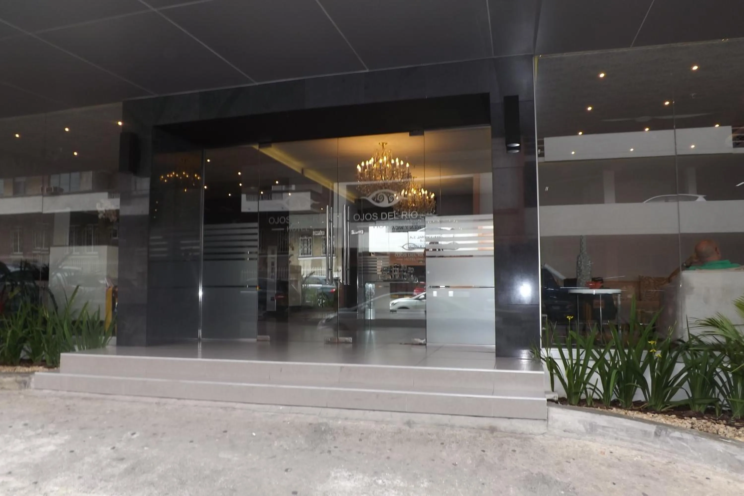 Property building in Hotel Ojos Del Rio