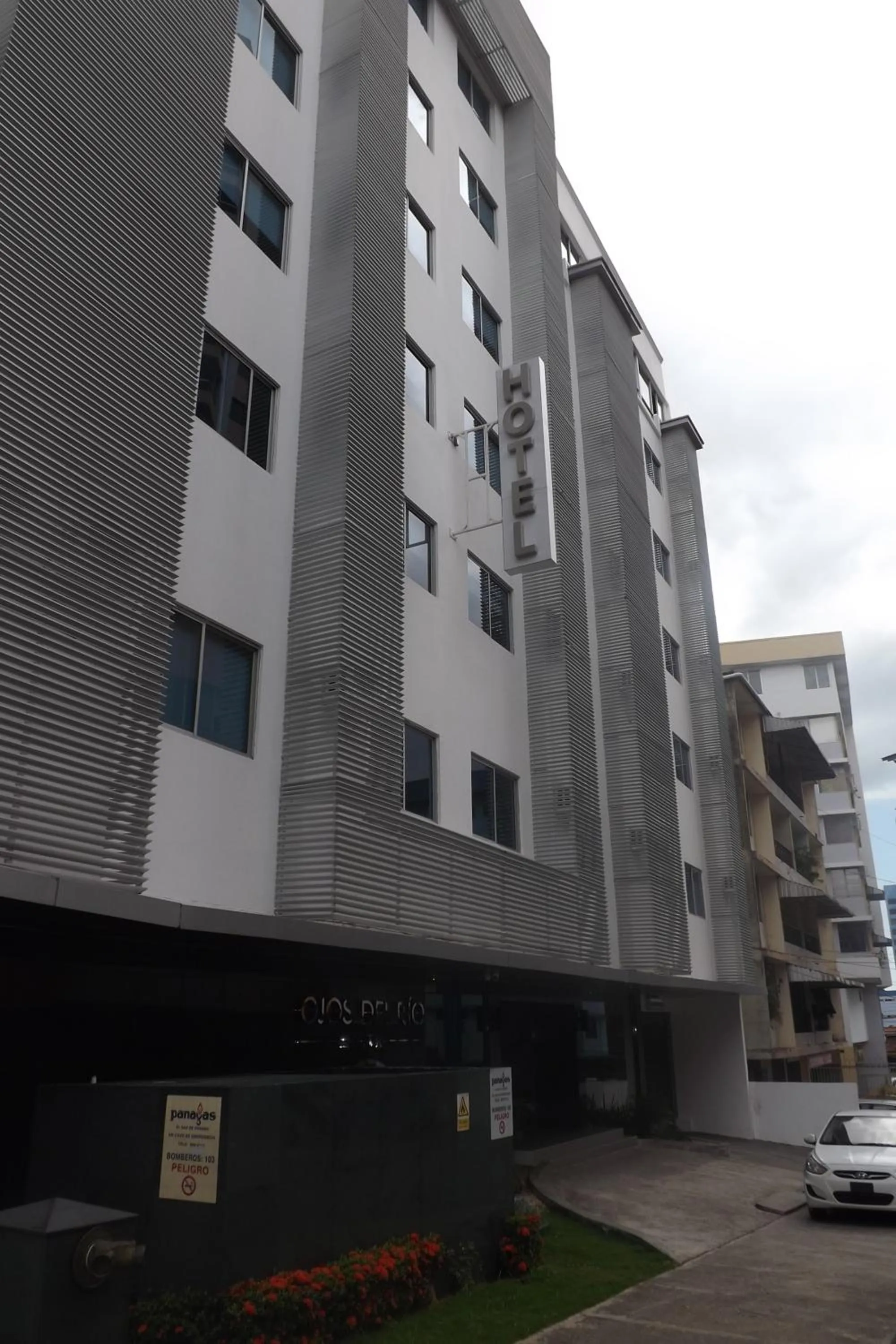 Property building in Hotel Ojos Del Rio