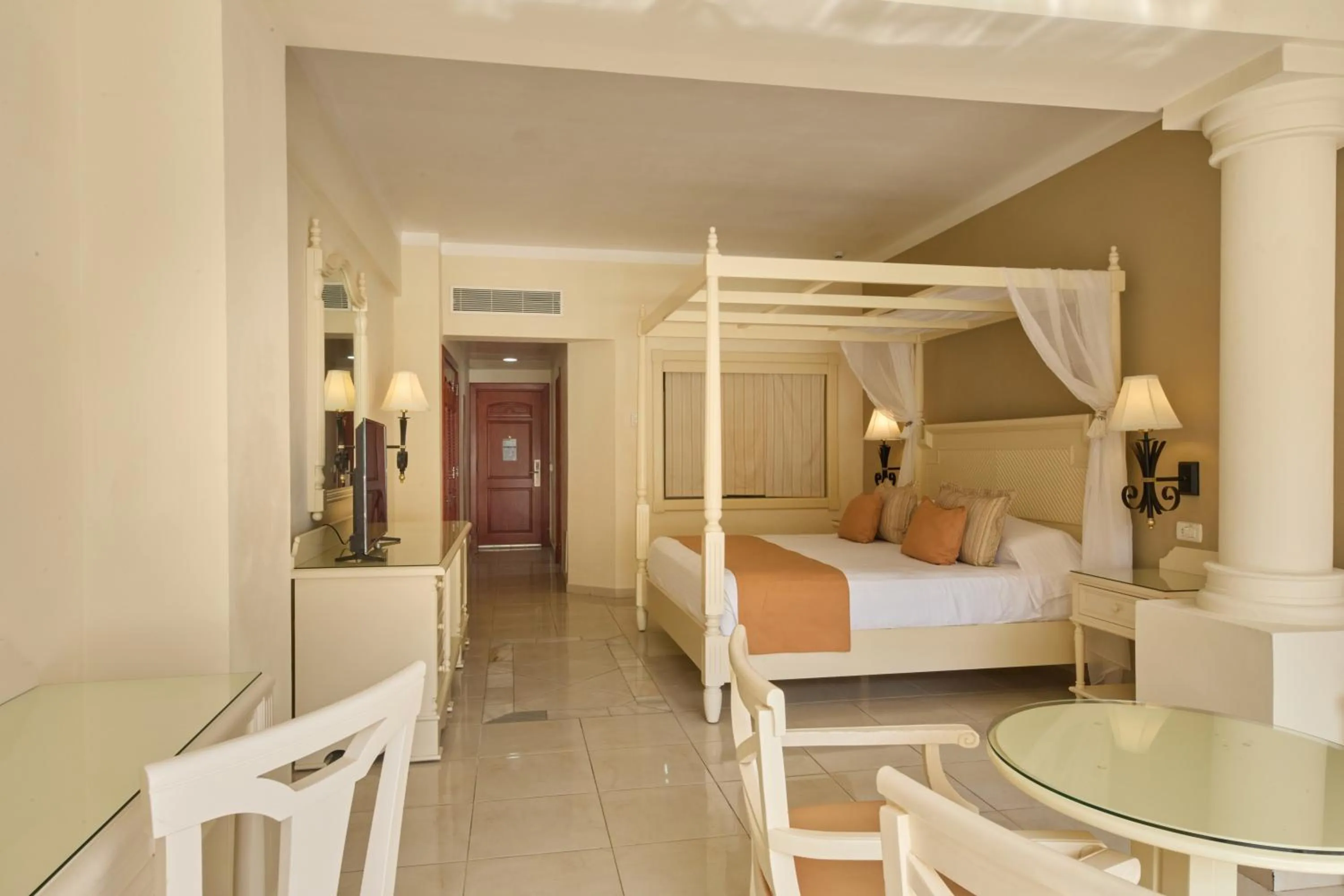 Bed in Bahia Principe Luxury Runaway Bay - Adults Only All Inclusive