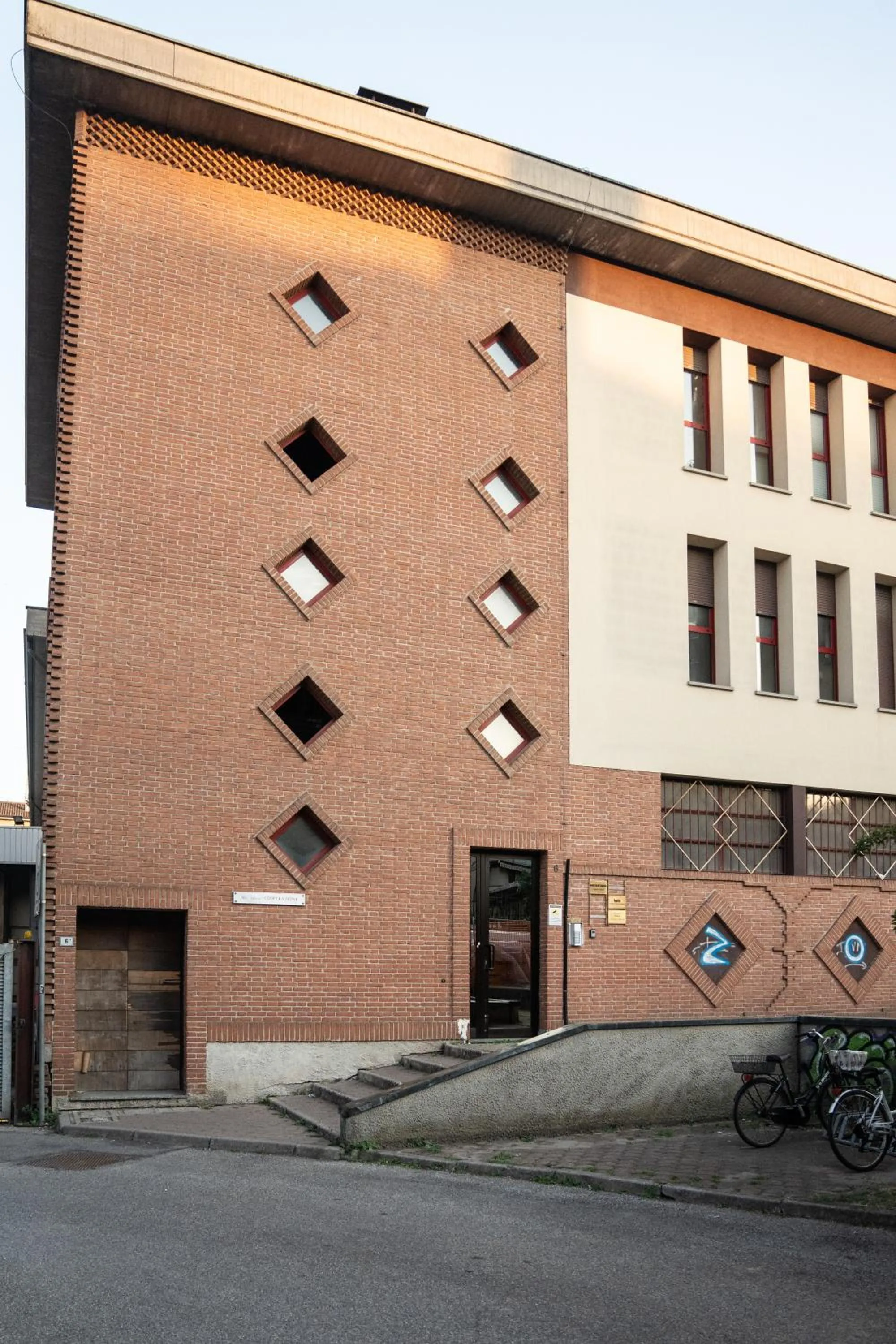 Property building in Loft 6
