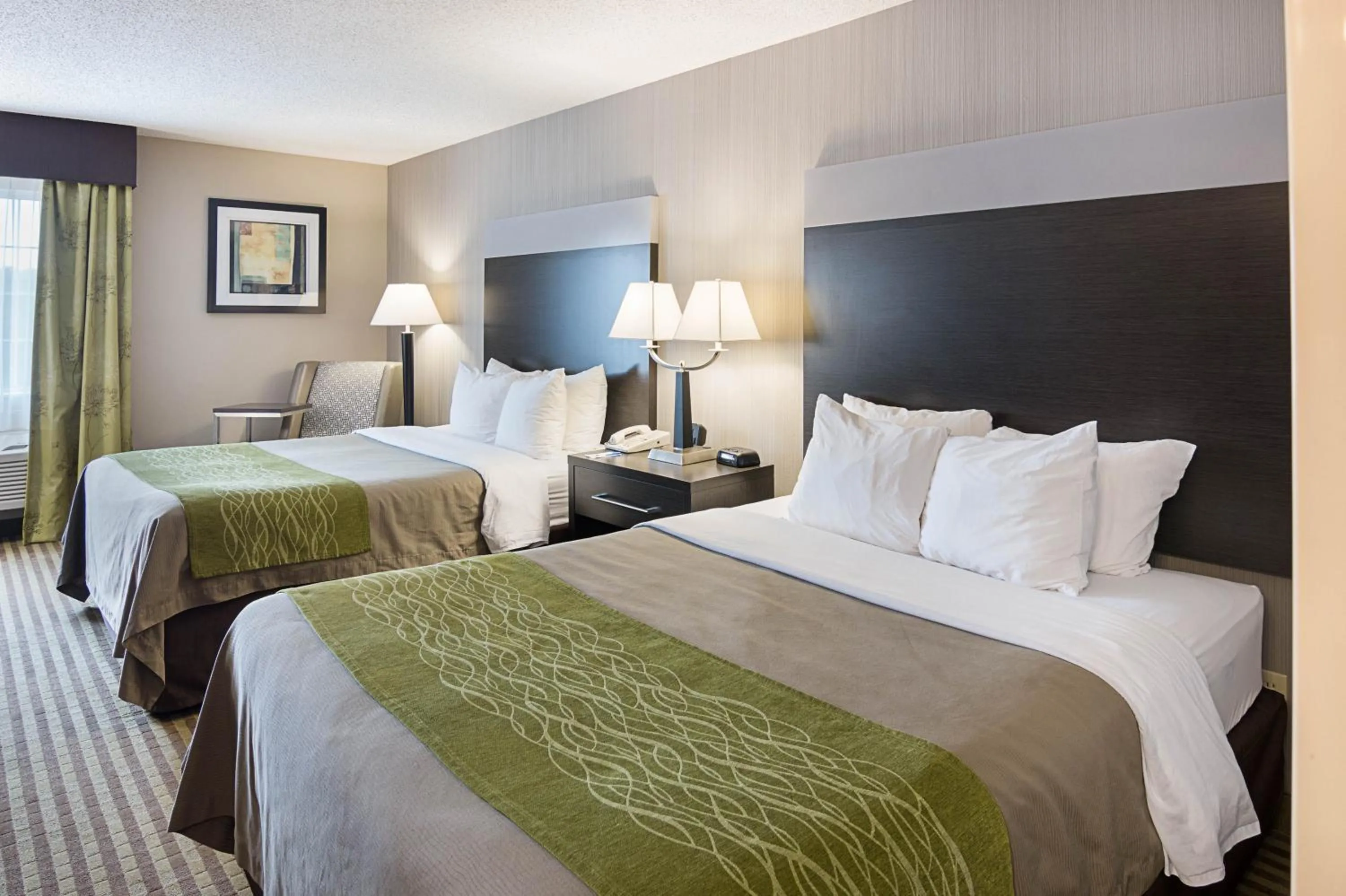 Bed in Comfort Inn Camden