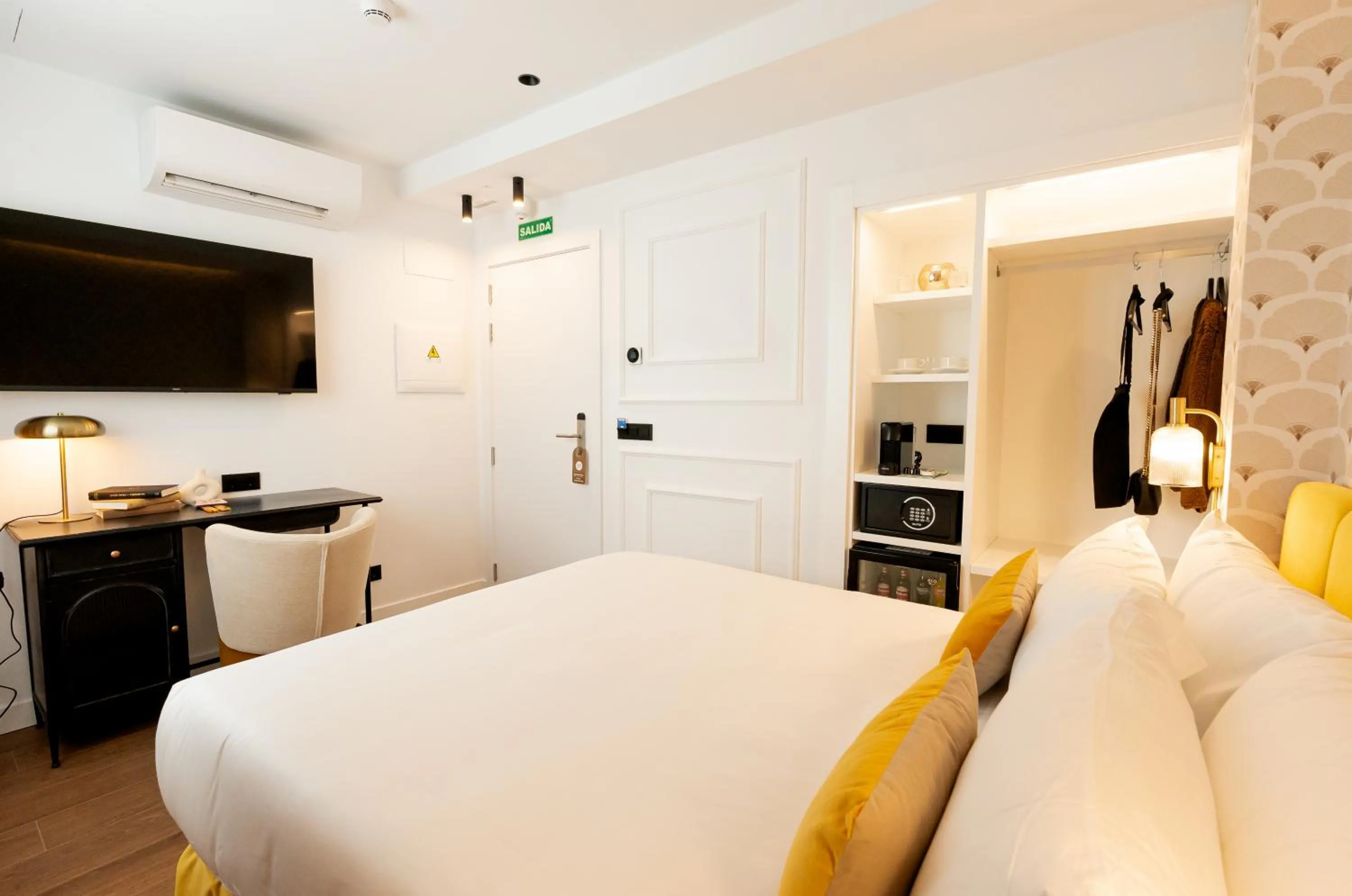 Bed in L&H Callao Selection Adults Only