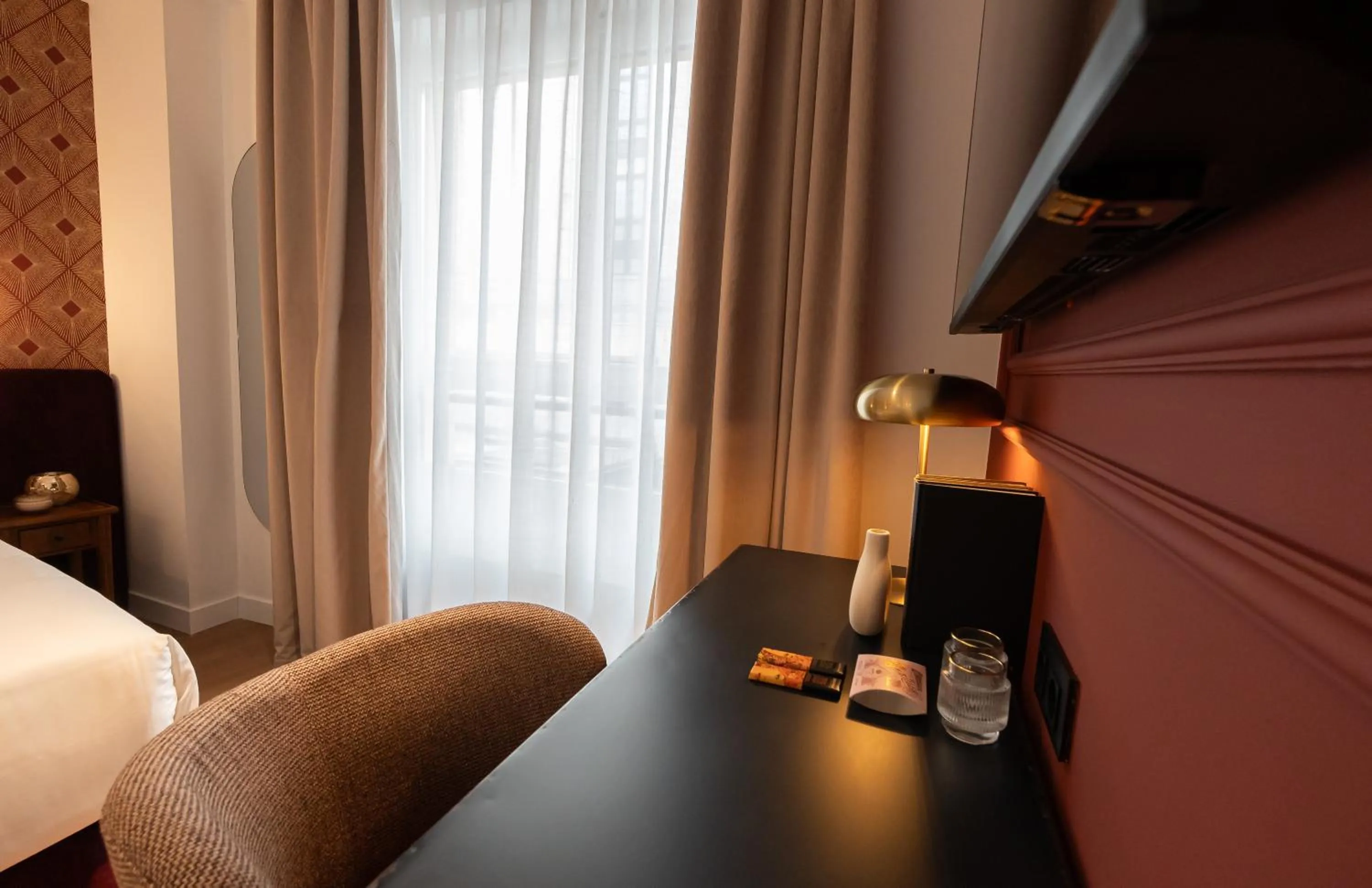 Seating area, Bed in L&H Callao Selection Adults Only