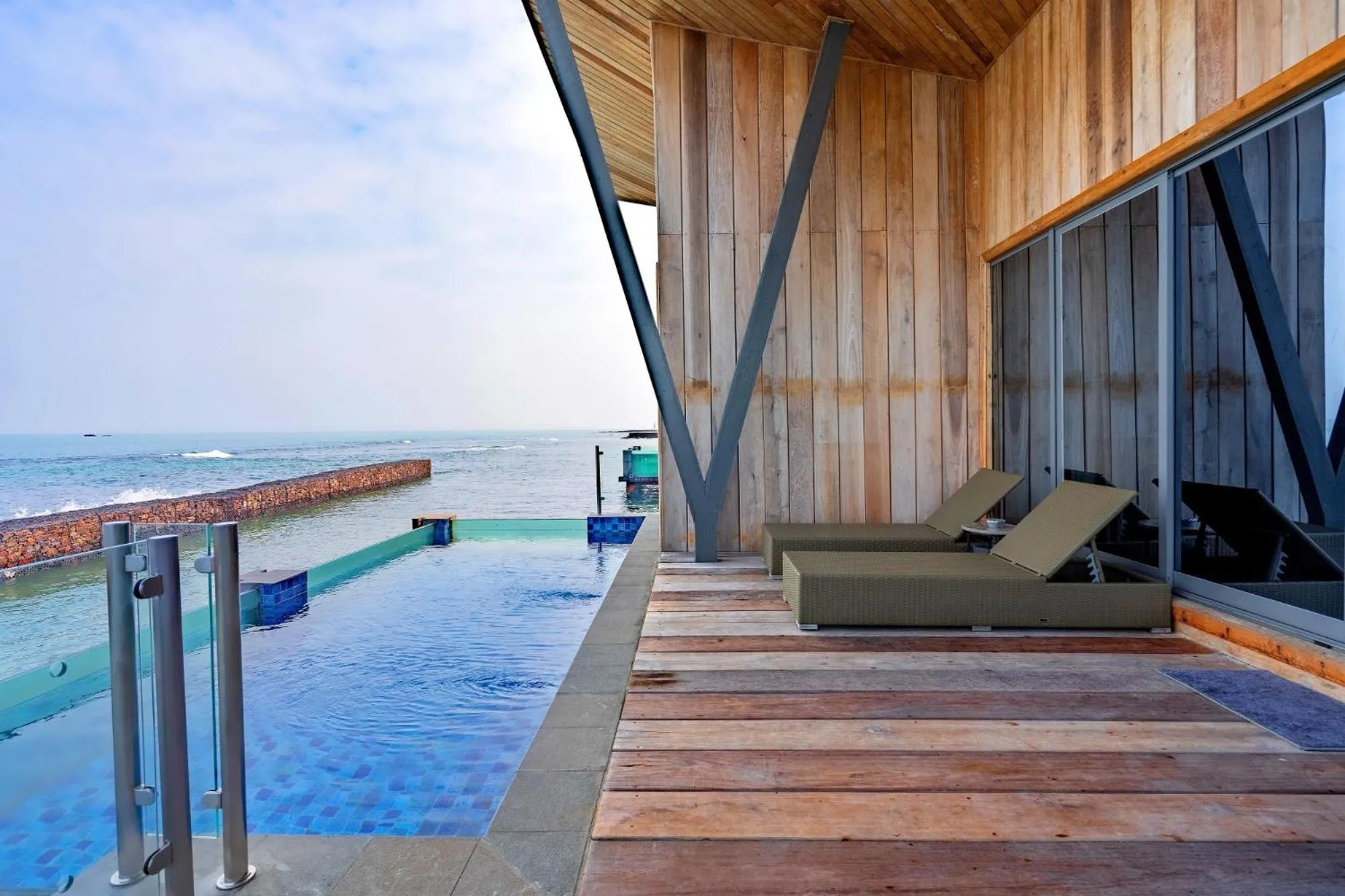 Balcony/Terrace in Aston Anyer Beach Hotel
