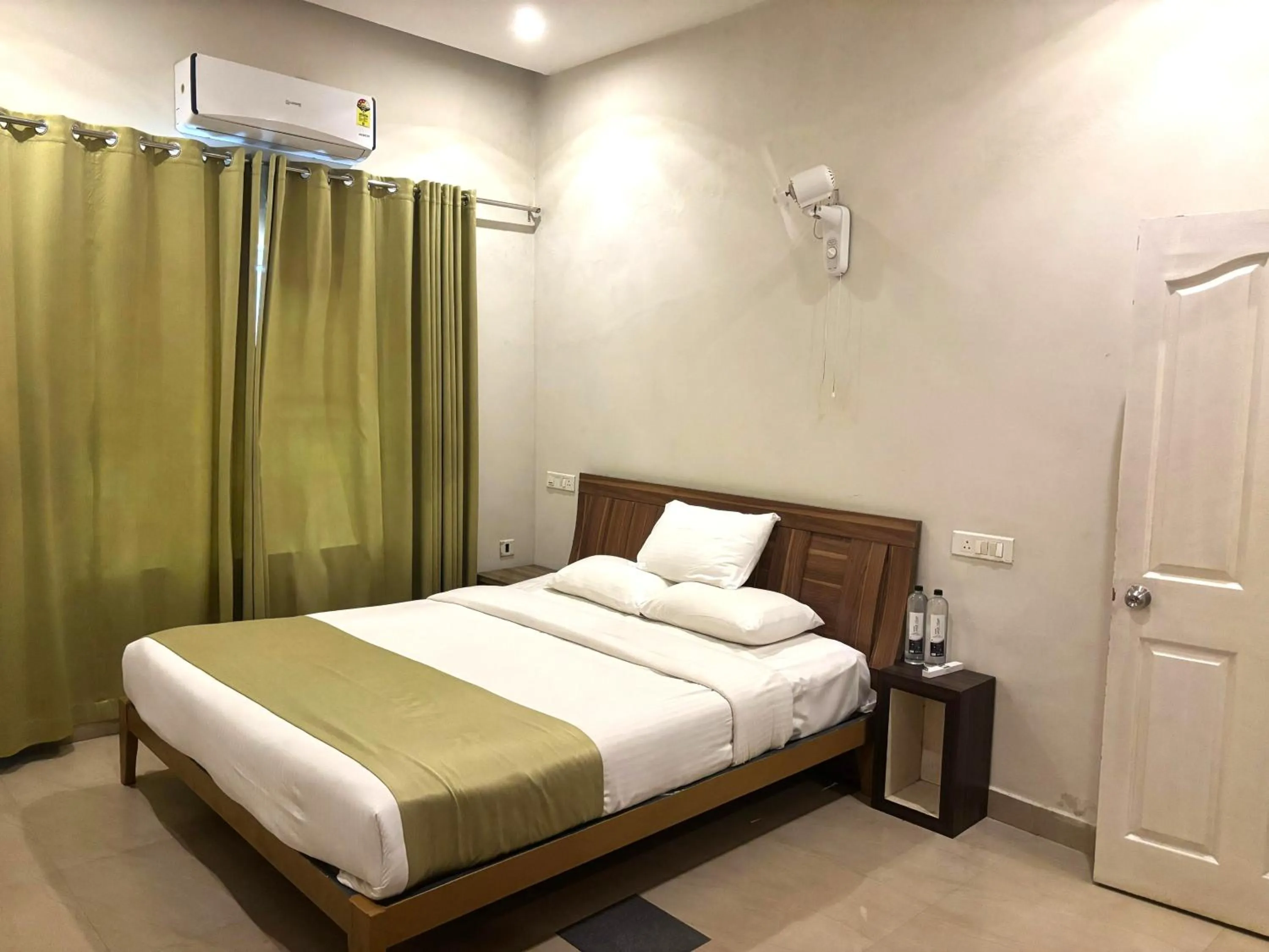 Bedroom, Bed in Lakkidi Village Resort Wayanad