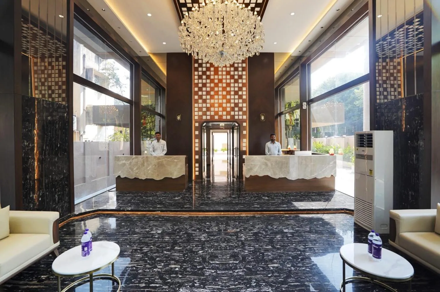 Lobby or reception in Hotel Everest Regency Pune