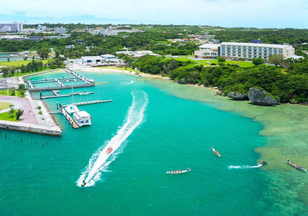 Property building in Marine Piazza Okinawa