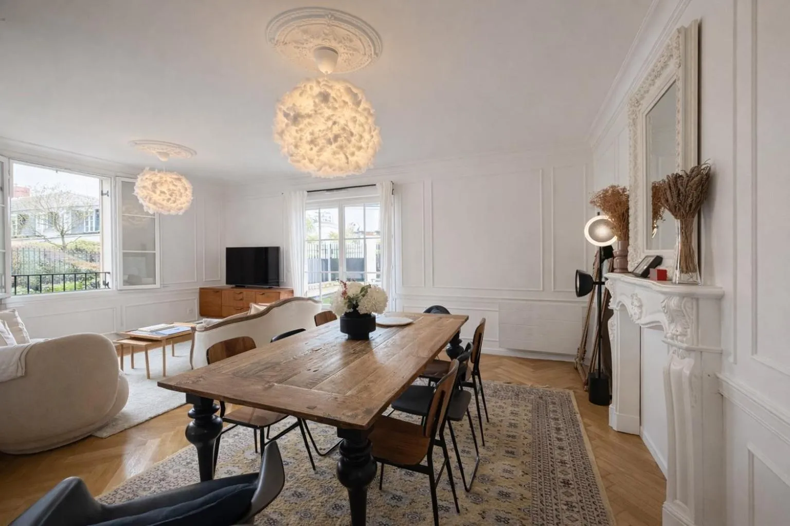 Living room in Lifestyle Disneyland Paris 8 PAX